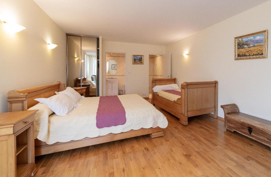 Chambre d'Hôtes Le Val Du Chapelain Acomodação com café da manhã Montigny-la-Resle Exterior foto