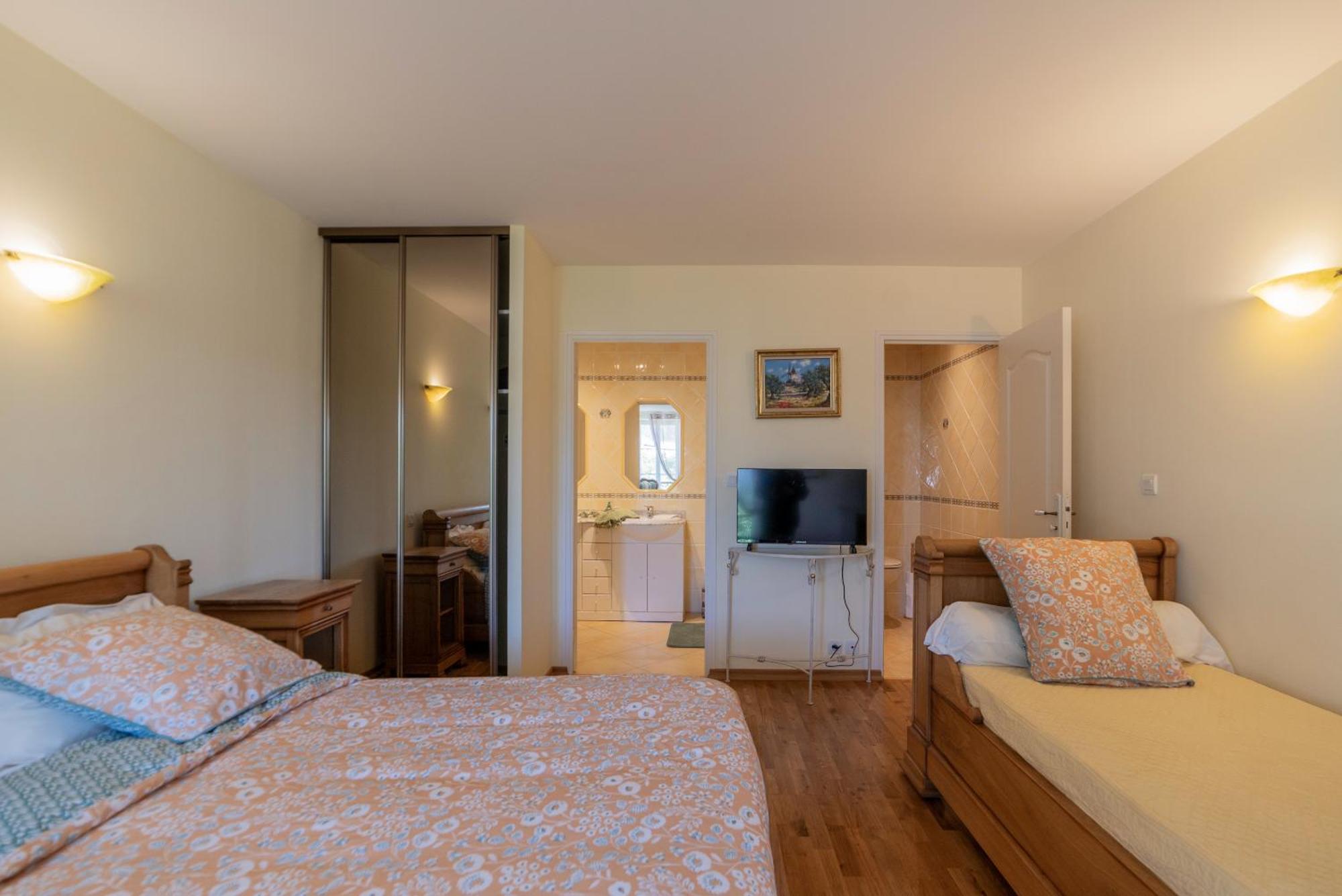 Chambre d'Hôtes Le Val Du Chapelain Acomodação com café da manhã Montigny-la-Resle Quarto foto